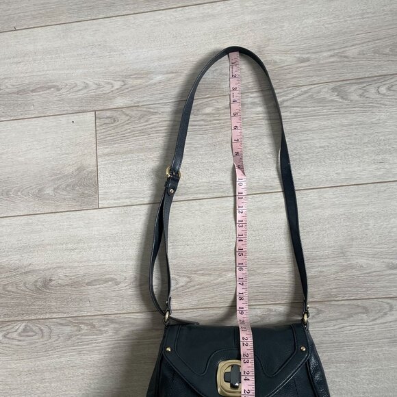 B Makowsky Leather Flap Top Cross Body Bag Lock Hardware Black Fashion Trendy - Picture 7 of 9